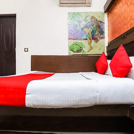 Hotel Shiv Palace New Delhi Bagian luar foto