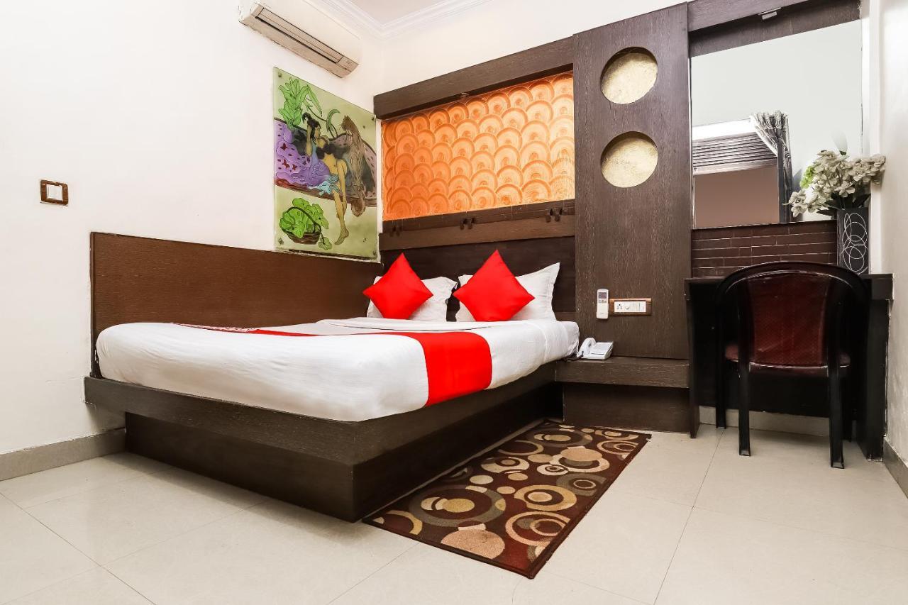 Hotel Shiv Palace New Delhi Bagian luar foto