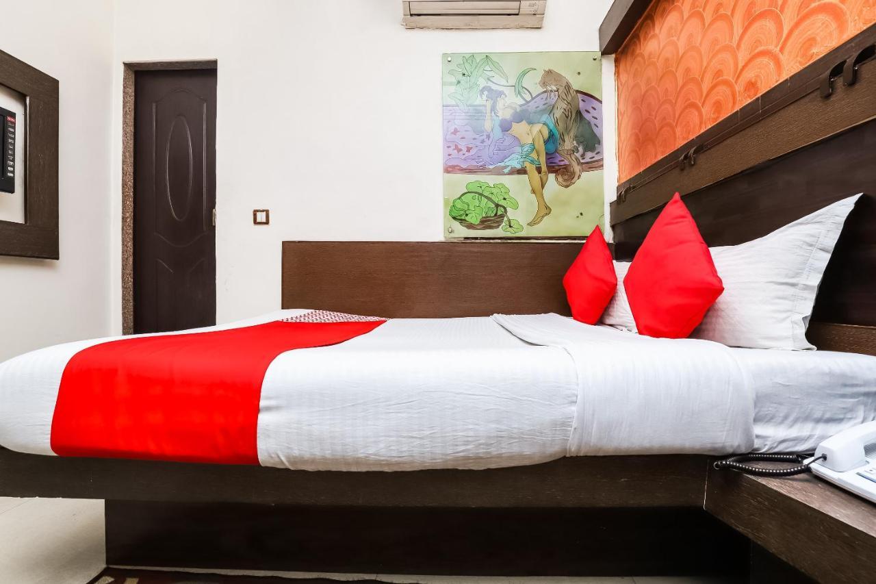 Hotel Shiv Palace New Delhi Bagian luar foto
