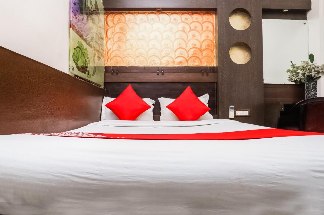 Hotel Shiv Palace New Delhi Bagian luar foto