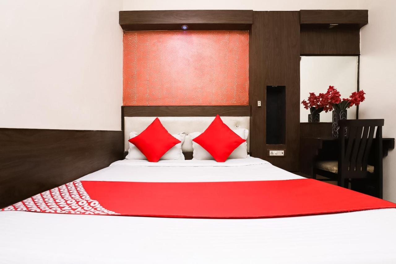 Hotel Shiv Palace New Delhi Bagian luar foto