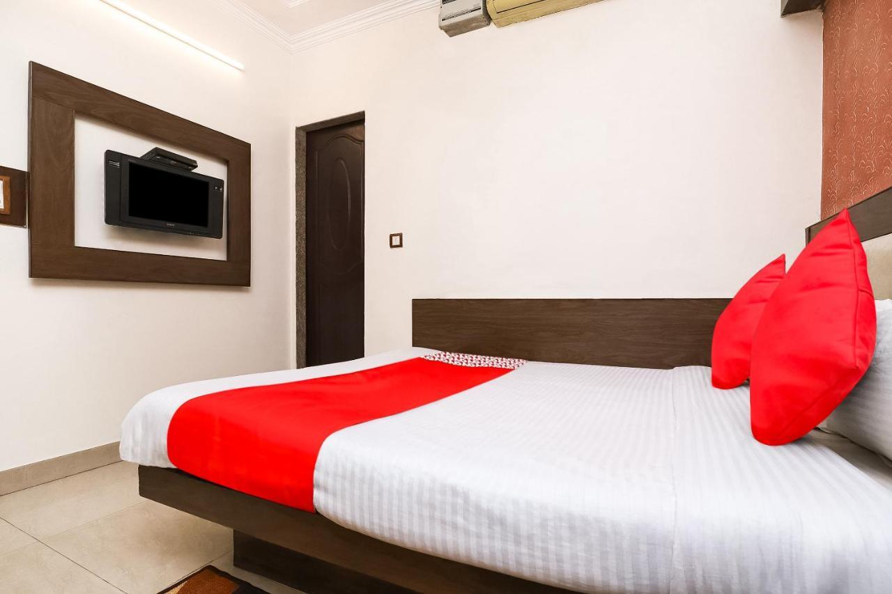 Hotel Shiv Palace New Delhi Bagian luar foto