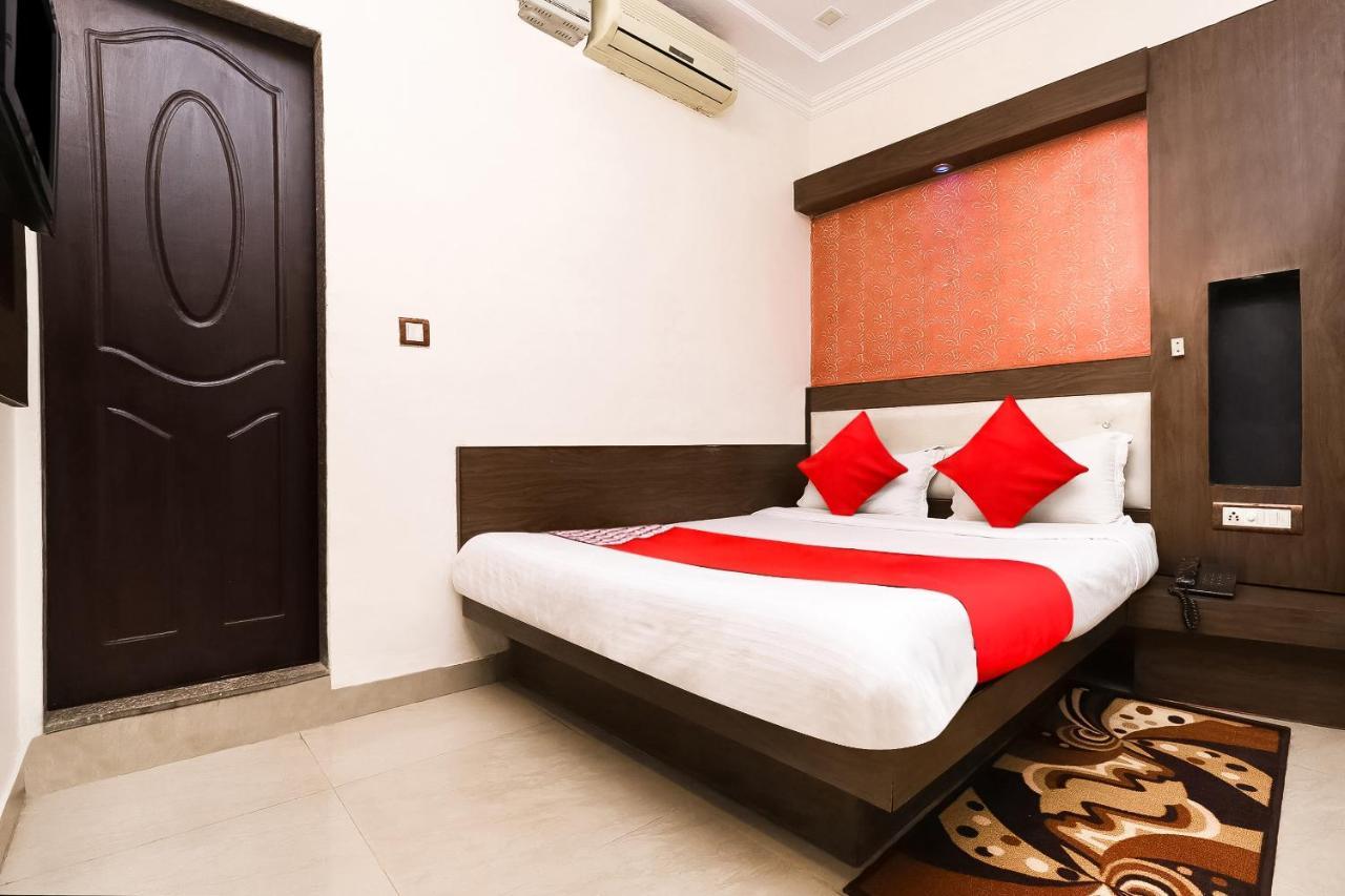 Hotel Shiv Palace New Delhi Bagian luar foto